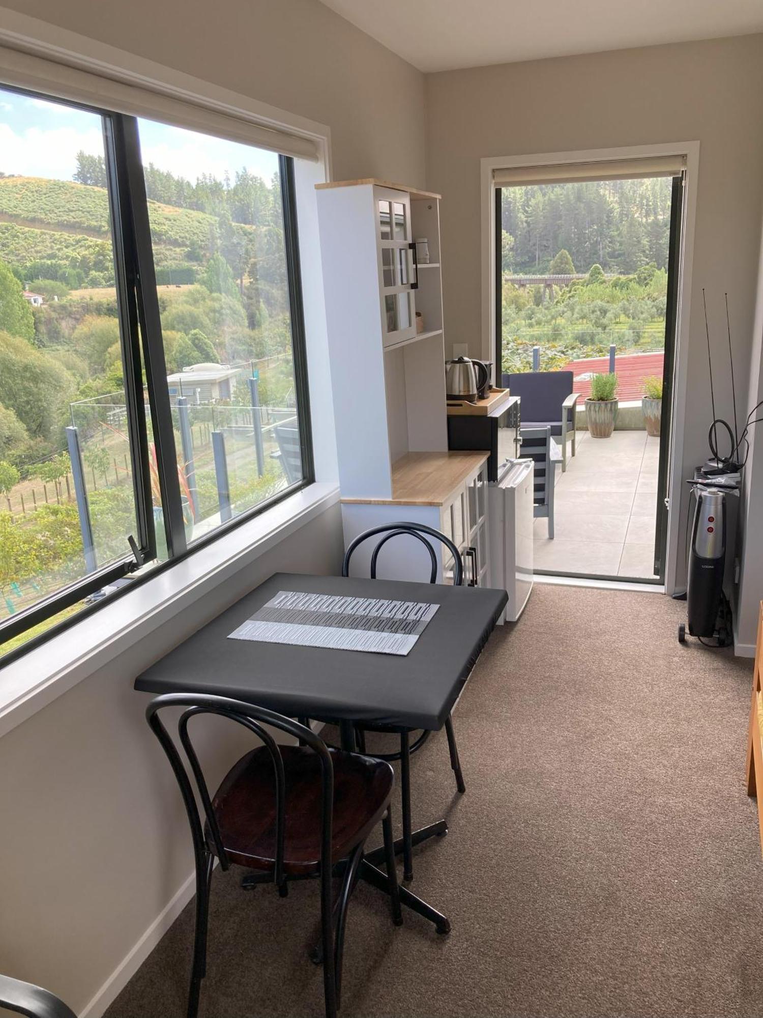 Maymorn Orchard Suites Upper Hutt Eksteriør bilde