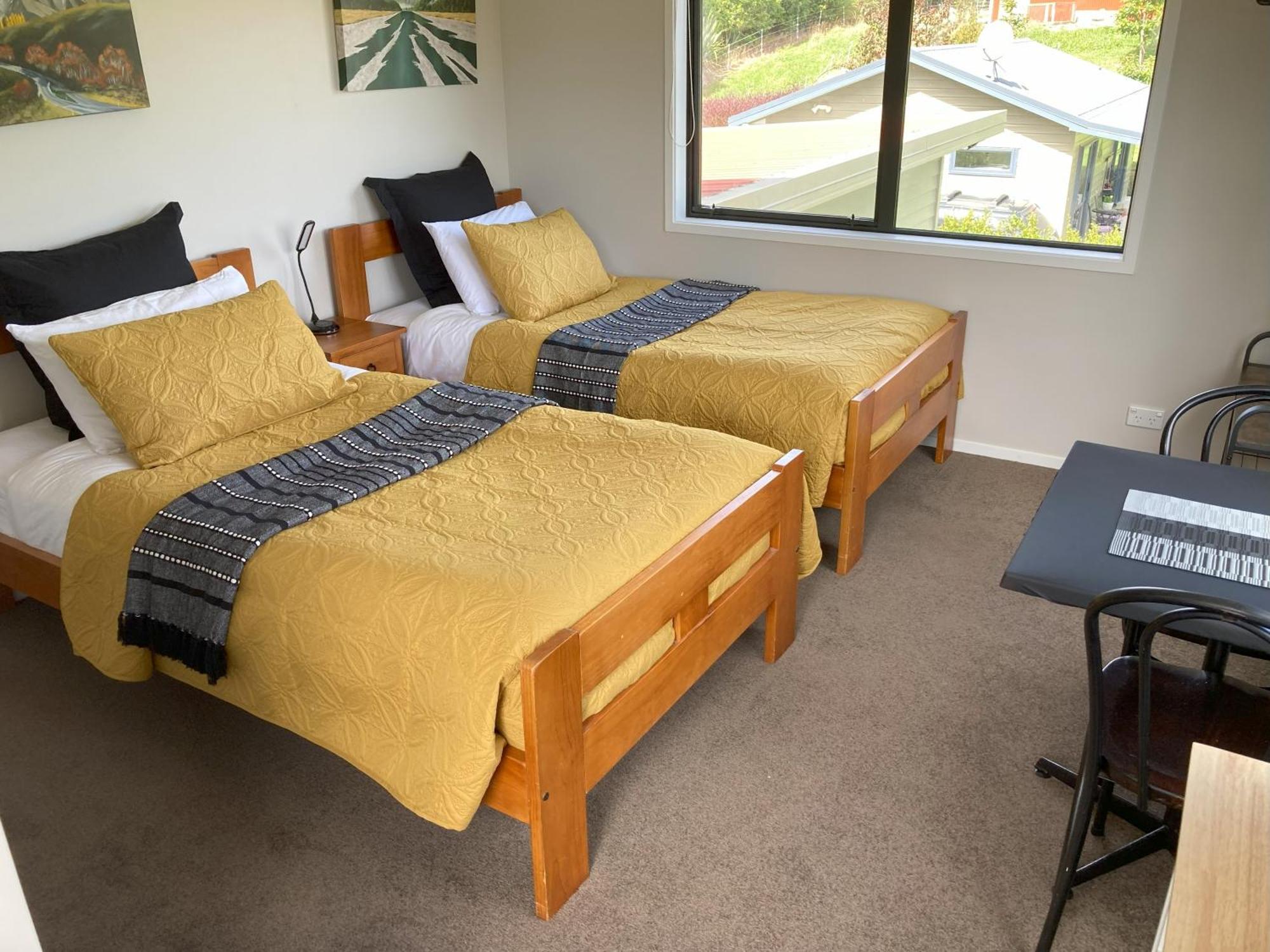 Maymorn Orchard Suites Upper Hutt Eksteriør bilde